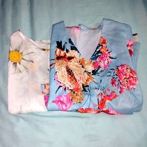 💙🩷🤍💛 EUC Small Floral Print Blouses Tops Sunflower Summer Spring Lightweight